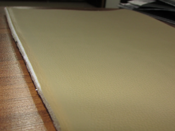 پارچه کرمی